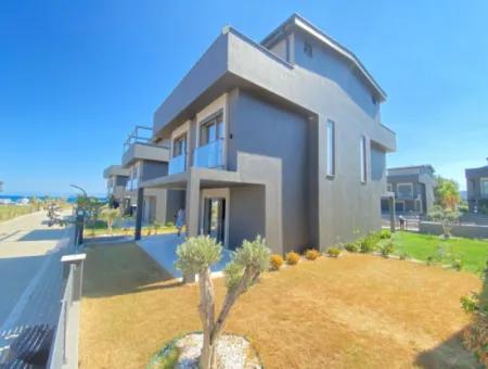 3 1 Villa For Sale By The Sea In Doğanbey