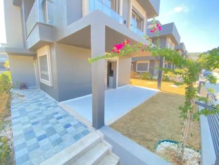 3 1 Villa For Sale By The Sea In Doğanbey