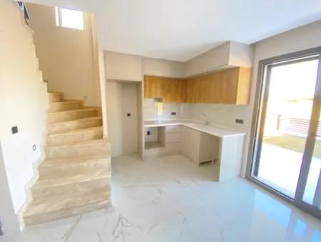 3 1 Villa For Sale By The Sea In Doğanbey