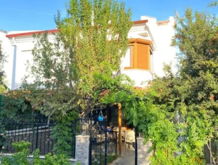 3 1 Villa For Sale With Large Garden Near The Sea In Doganbey