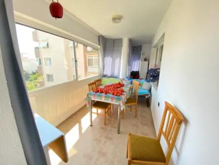 3 1 Apartment For Sale In Ürkmez Bazaar Center Near The Elevator Sea