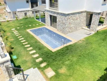 Single Detached Swimming Pool Underfloor Heating Luxury Sale 4 1 Villa In Seferihisar