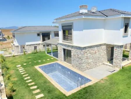 Single Detached Swimming Pool Underfloor Heating Luxury Sale 4 1 Villa In Seferihisar