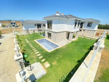 Single Detached Swimming Pool Underfloor Heating Luxury Sale 4 1 Villa In Seferihisar