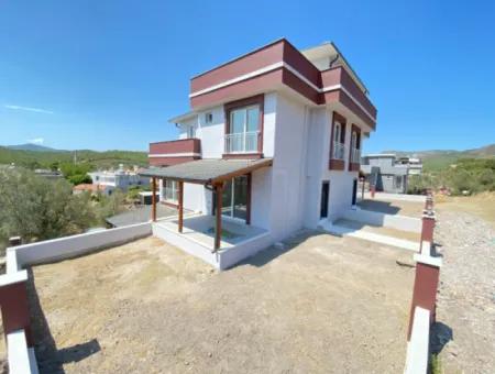 3 1 Villa For Sale In Seferihisar Payamlı With Wide Garden Sea View