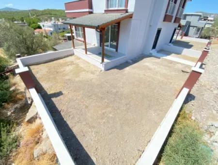 3 1 Villa For Sale In Seferihisar Payamlı With Wide Garden Sea View