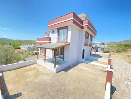 3 1 Villa For Sale In Seferihisar Payamlı With Wide Garden Sea View