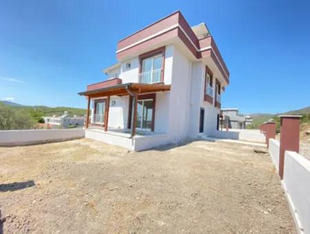 3 1 Villa For Sale In Seferihisar Payamlı With Wide Garden Sea View