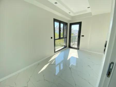 3 In 1 Villa For Sale With 300M Garden Near The Sea In Payamlı