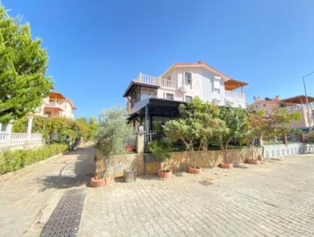 5 1 Villa For Sale With Detached Large Garden On The Sea Side In Ürkmez