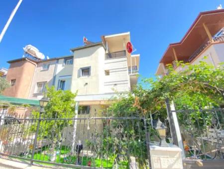 350M2 3 1 Villa To The Sea In The Center Of The Bazaar In Ürkmez