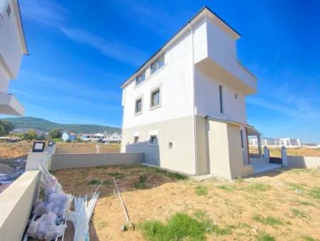 3 1 Villa For Sale With Large Garden In Doganbey