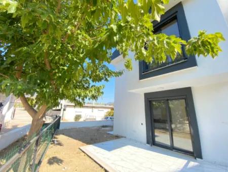 2 1 Villa For Sale Detached In Seferihisar Payamli