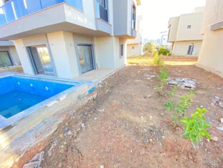 3 1 Villa For Sale With Single Detached Pool In 300M2 Plot In Doganbey