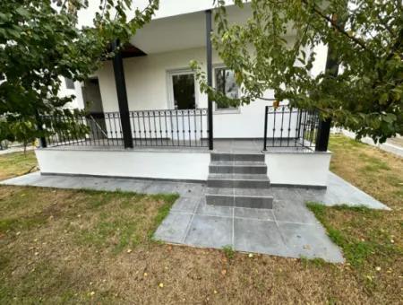 100M2 Single Detached Ultra Luxury Villa For Sale 3 In 1 Villa To The Sea In Doganbey