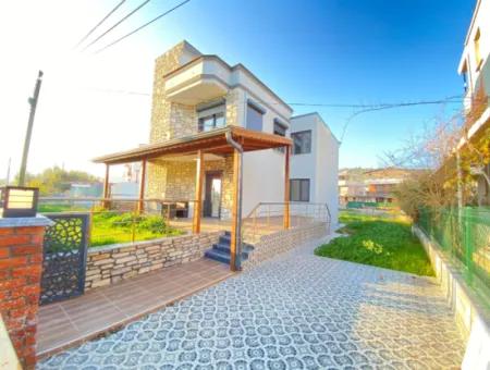 Single Detached 4 1 Villa For Sale Near The Sea In Doganbey