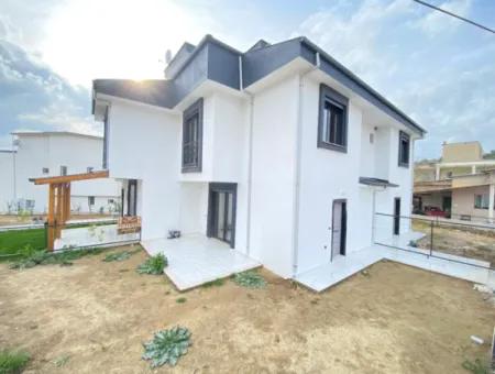 2 1 Villa For Sale Detached In Seferihisar Payamli