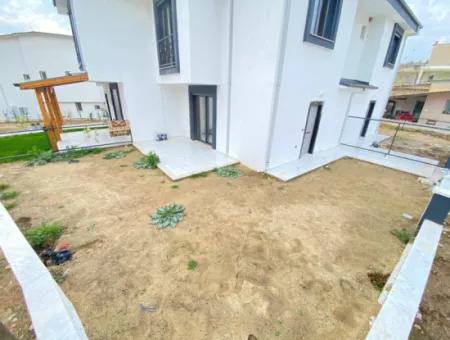 2 1 Villa For Sale Detached In Seferihisar Payamli