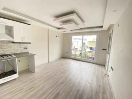 2 1 Apartment For Rent In Çarşı Center In Ürkmez