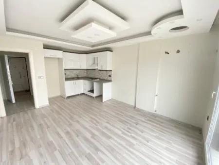 2 1 Apartment For Rent In Çarşı Center In Ürkmez