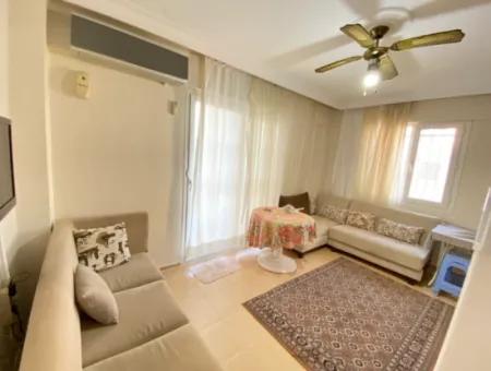 2 1 Apartment For Sale In Ürkmez Bazaar Center Close To The Sea