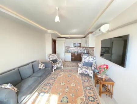 2 1 Apartment For Sale In The Center Of The Bazaar In Ürkmez