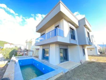 3 1 Villa For Sale With Underfloor Heating Pool In Doğanbey