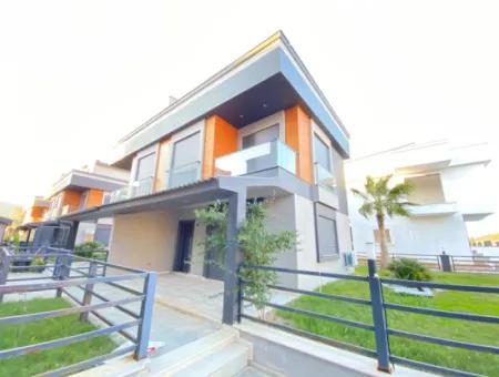 3 1 Villa For Sale Near The Sea With Pool In Doganbey