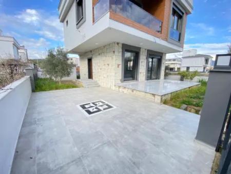 Single Detached Luxury For Sale In Doğanbey 3 1 Villa