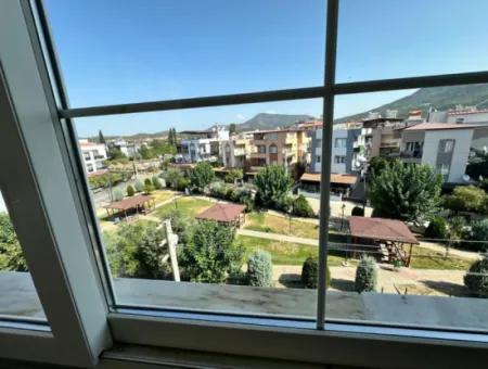 4 2 Duplex Flats For Sale In 100M Bazaar To The Sea In Seferihisar Ürkmez