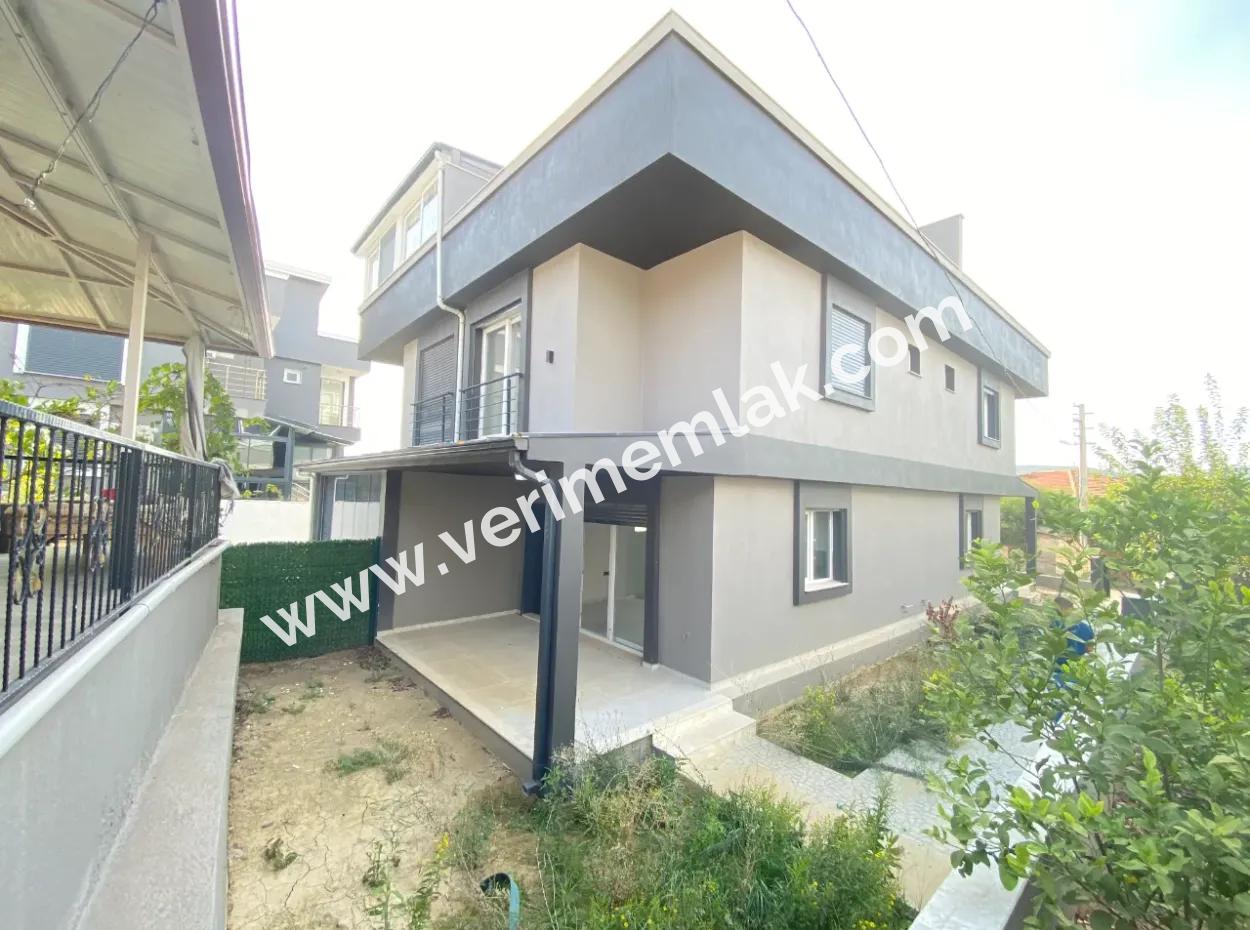 Payamlı Doğa Ve Orman Manzarası Satılık 3+1 Villa