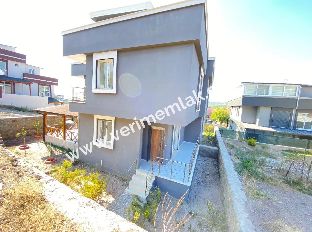 Payamlı De Müstakil Denize Yakın Satılık 3+1 Villa