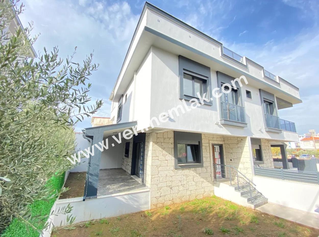 Doğanbey De Deniz Çok Yakın Ultra Lükx Satılık 4+1 Villa