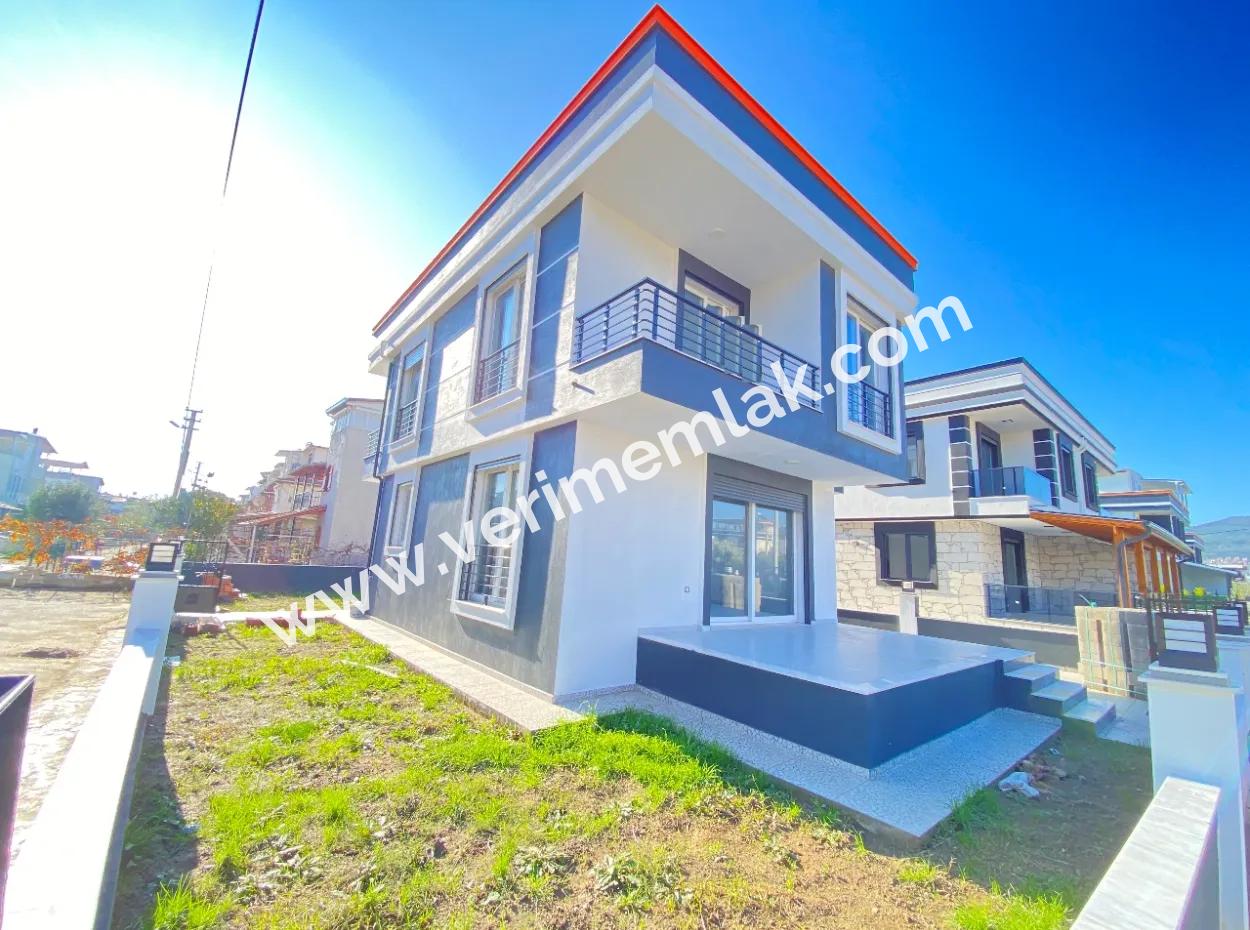 Doğanbey De 320M2 Arsaiçinde Tek Müstakil Satılık 3+1 Villa