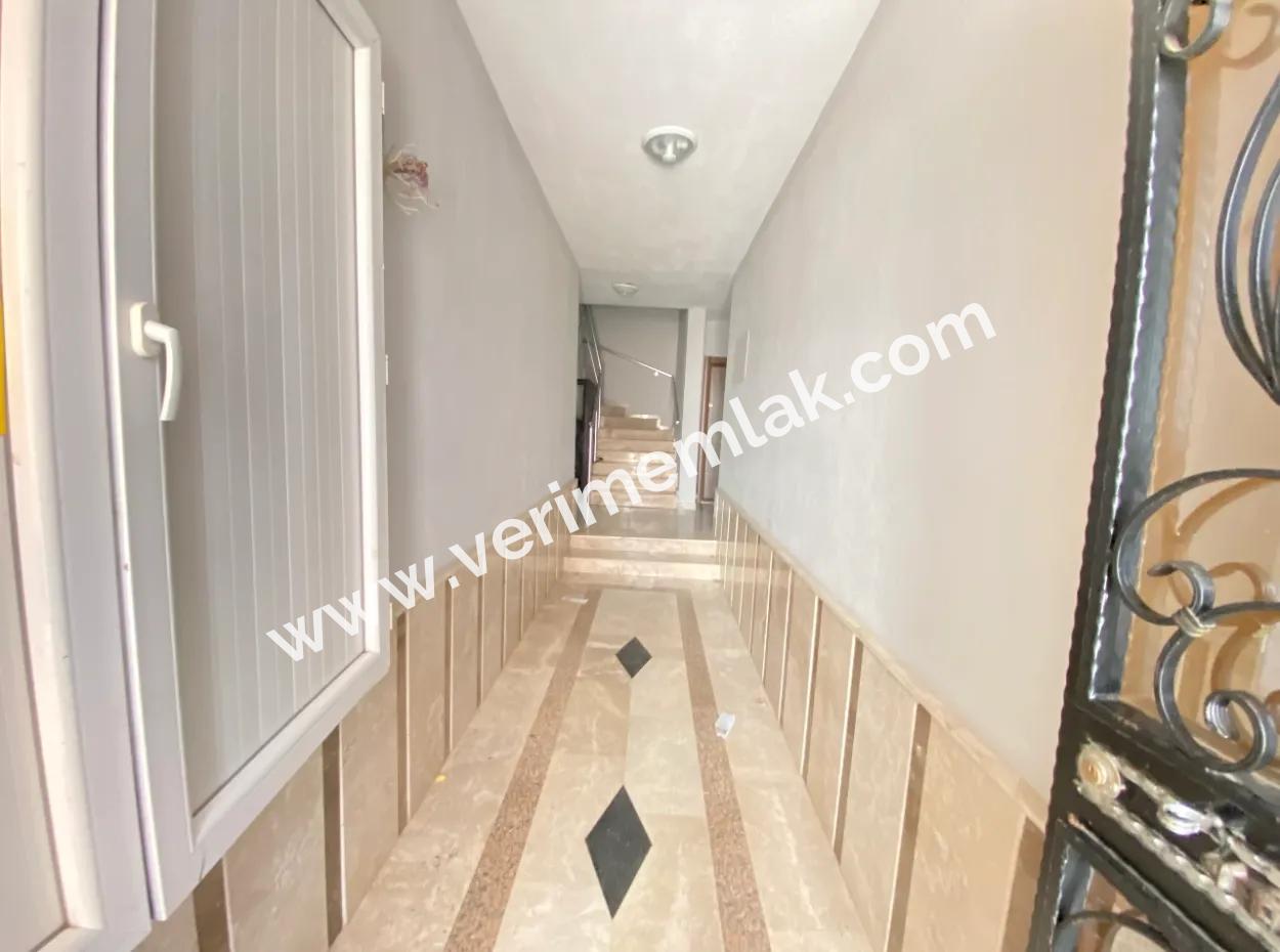 Ürkmez De Çarşı Merkezinde Denize 150M2 Satılık 2+1 Daire