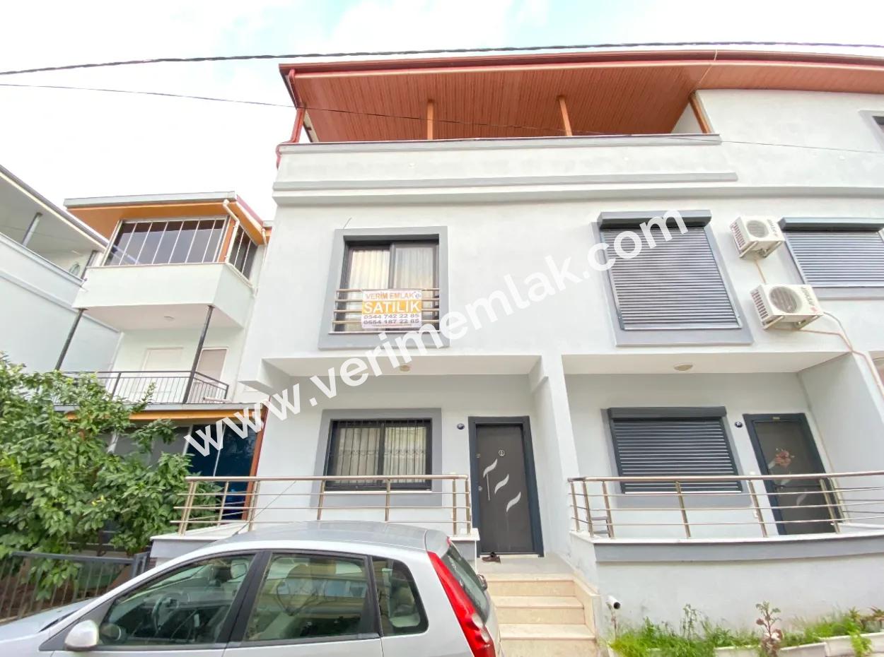 Ürkmez De Denize 250M Salon Mutfak Ayri Satılık 3+1 Villa