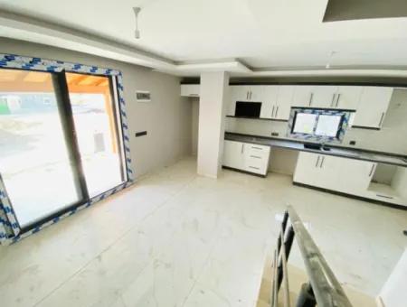 Payamlı Da Mustakil  Lükx Satılık 3+1 Villa