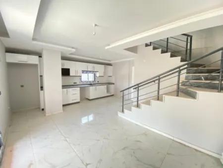 Payamlı Da Mustakil  Lükx Satılık 3+1 Villa