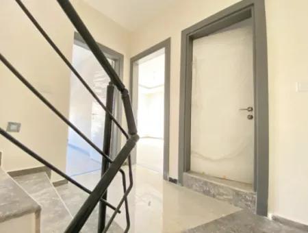 Doğanbey De Geniş Bahçeli Denize 300 M2 Mesafede Satılık 3+1 Villa