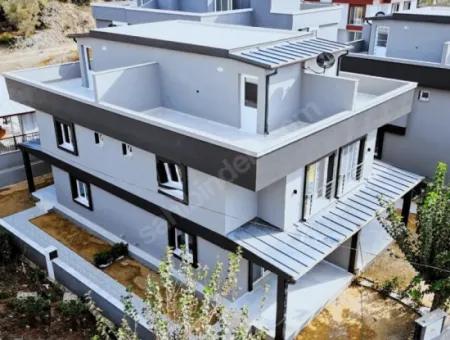 Payamlı Doğa Ve Orman Manzarası Satılık 3+1 Villa