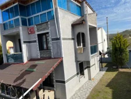 Seferihisar De 330M Tek Müstakil Deniz Tarafında Satılık 6+1 Villa