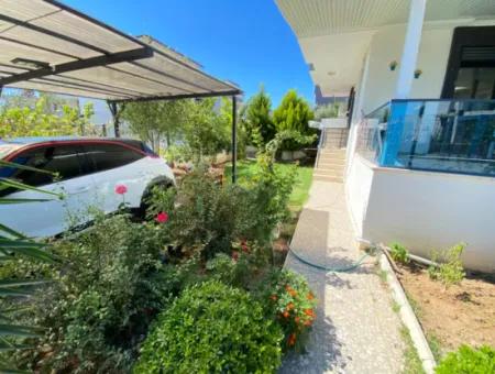 Doğanbey De Köşe Villa Kaliteli Yapısı Kapalı Otopark Satılık 3+1 Villa