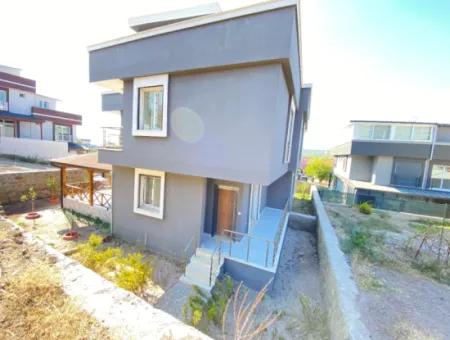 Payamlı De Müstakil Denize Yakın Satılık 3+1 Villa