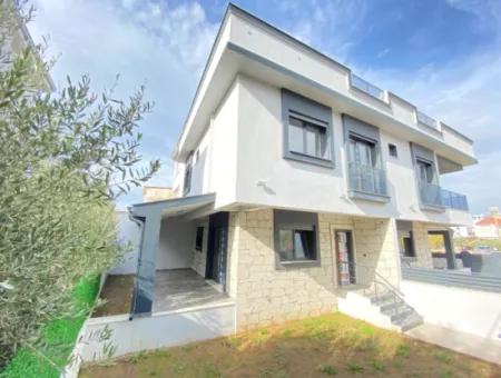 Doğanbey De Deniz Çok Yakın Ultra Lükx Satılık 4+1 Villa