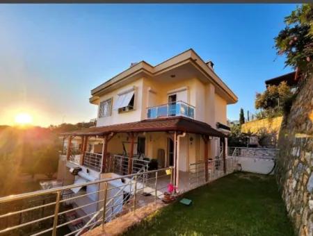 Doğanbey De Fııu Deniz Manzaralı Satılık 5+2 Villa