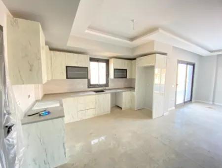 Doğanbey De 300M2 Arsa İçinde Tek Müstakil Havuzlu Satılık 3+1 Villa