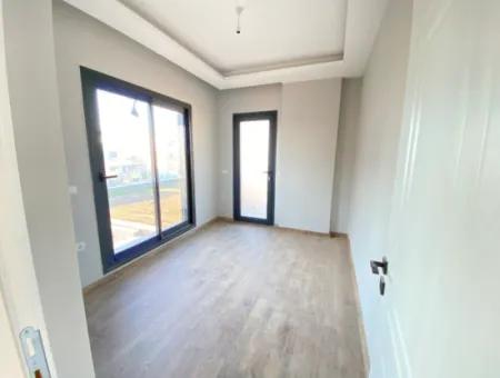 Doğanbey De 300M2 Arsa İçinde Tek Müstakil Havuzlu Satılık 3+1 Villa