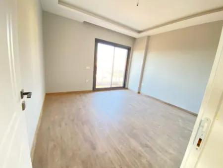 Doğanbey De 300M2 Arsa İçinde Tek Müstakil Havuzlu Satılık 3+1 Villa