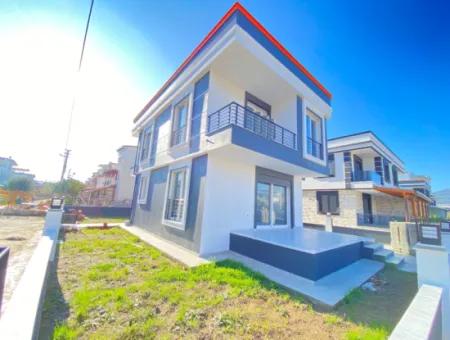 Doğanbey De 320M2 Arsaiçinde Tek Müstakil Satılık 3+1 Villa