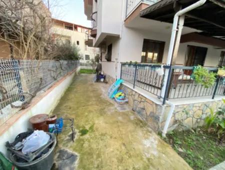 Ürkmez De Müstakil Eşyasız Denize 500M2 Kiralık 4+1 Villa